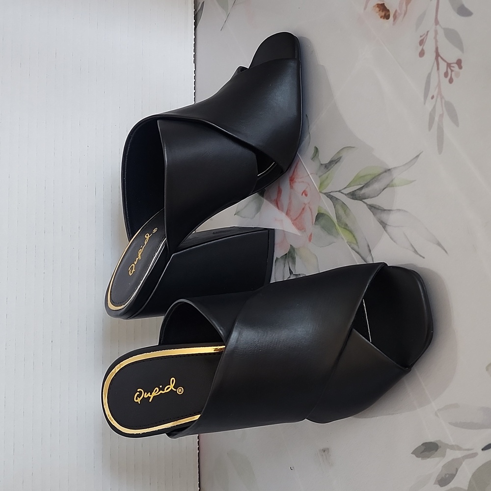 Black Stylish Chunky Heeled Mule
